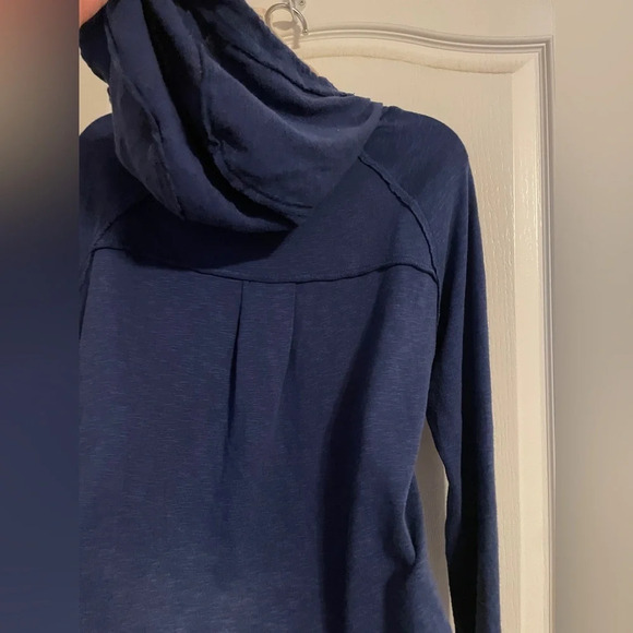 Roxy Lightweight‎ Hooded Blue Sweatshirt Size Medium - Picture 5 of 8